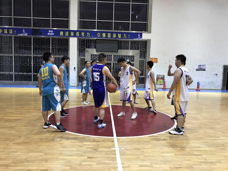 郴州正大农牧食品有限公司员工上传的篮球比赛照片