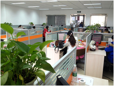 武汉尔湾文化传播有限公司员工上传的办公室一隅照片